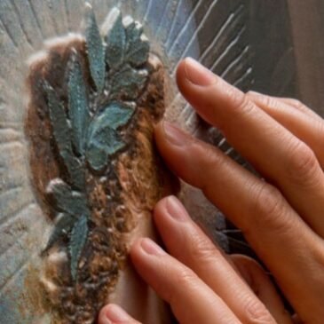 El arte de traducir obras de un museo para ciegos