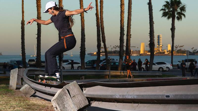 Mujeres que conquistan el skate en Chile