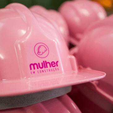 Mujeres que construyen mucho más que casas