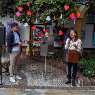 Bogotá instala máquinas dispensadoras de libros