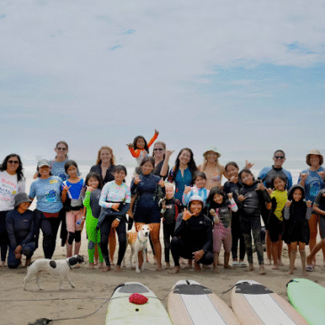 La ola que transforma: surf y liderazgo femenino en la costa de Perú